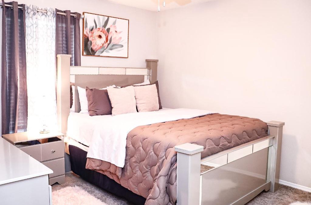 Snellville Apartment | Luxury 3R2B kingbed House sleeps eight