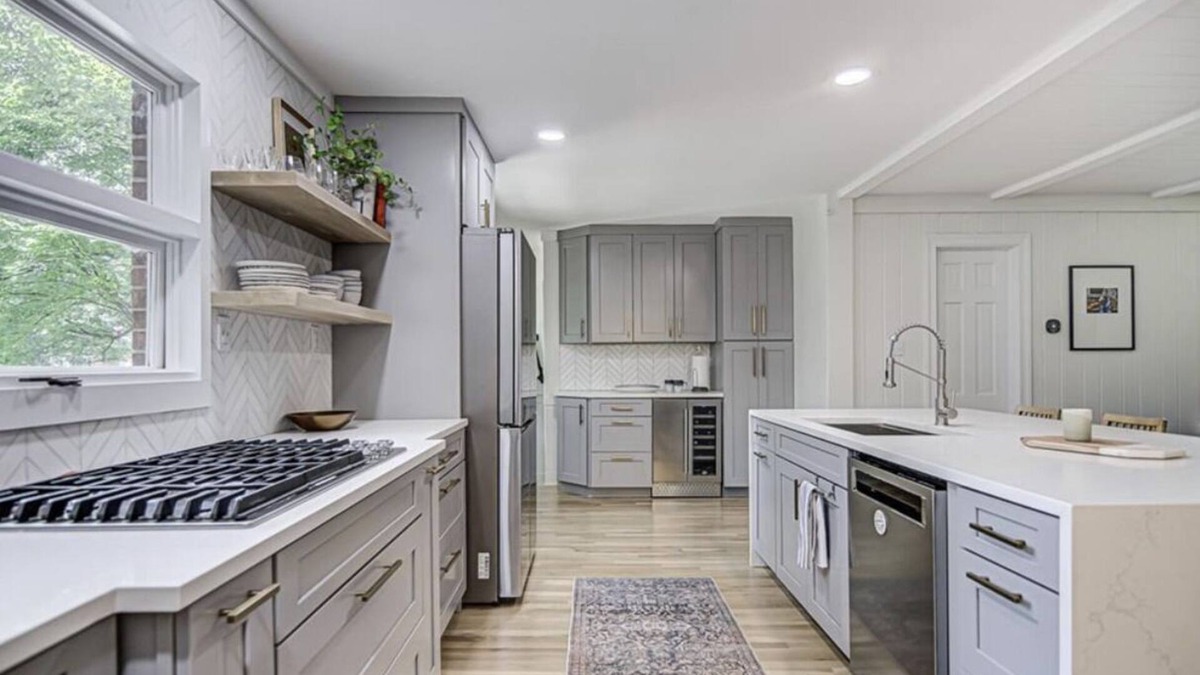 Winston - Salem House | Luxury 4 Bedroom + optional Cigar Lounge