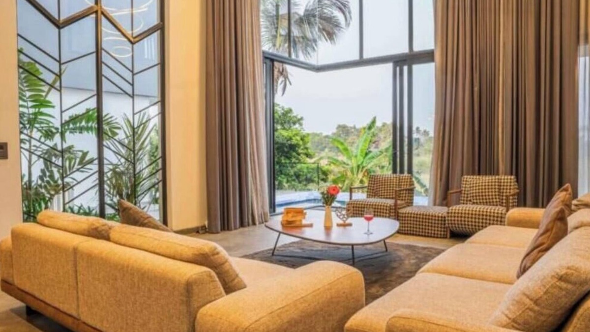 Grand Morrod Villa | Luxury 4 Bedroom Villa in Goa for Rent with Private Pool & Jacuzzi