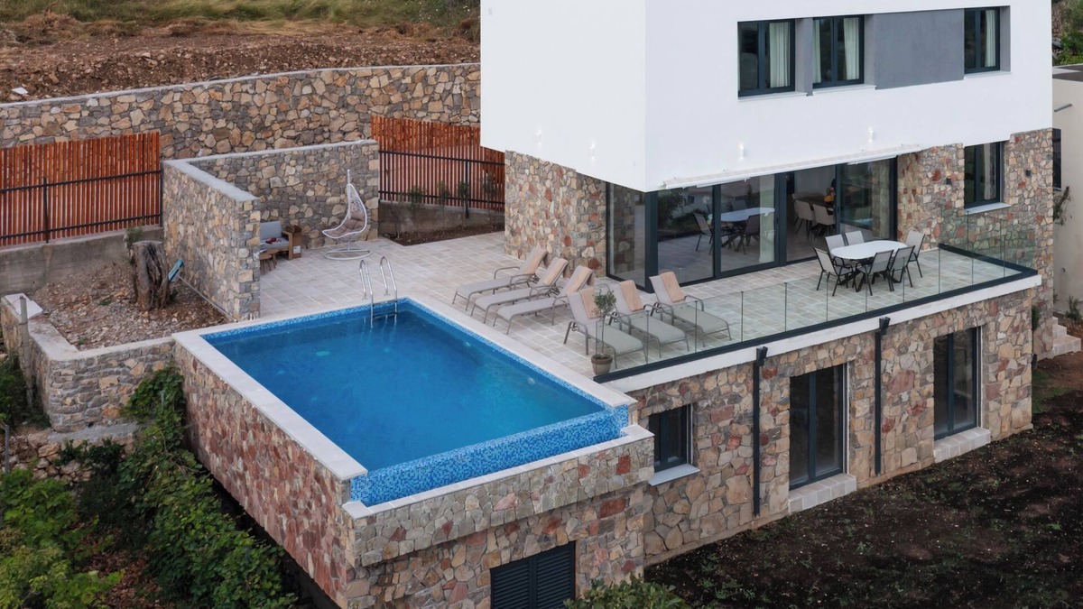 Rezevici Villa | Luxury 4-bedroom Villa Mare with infinity pool in charming Petrovac