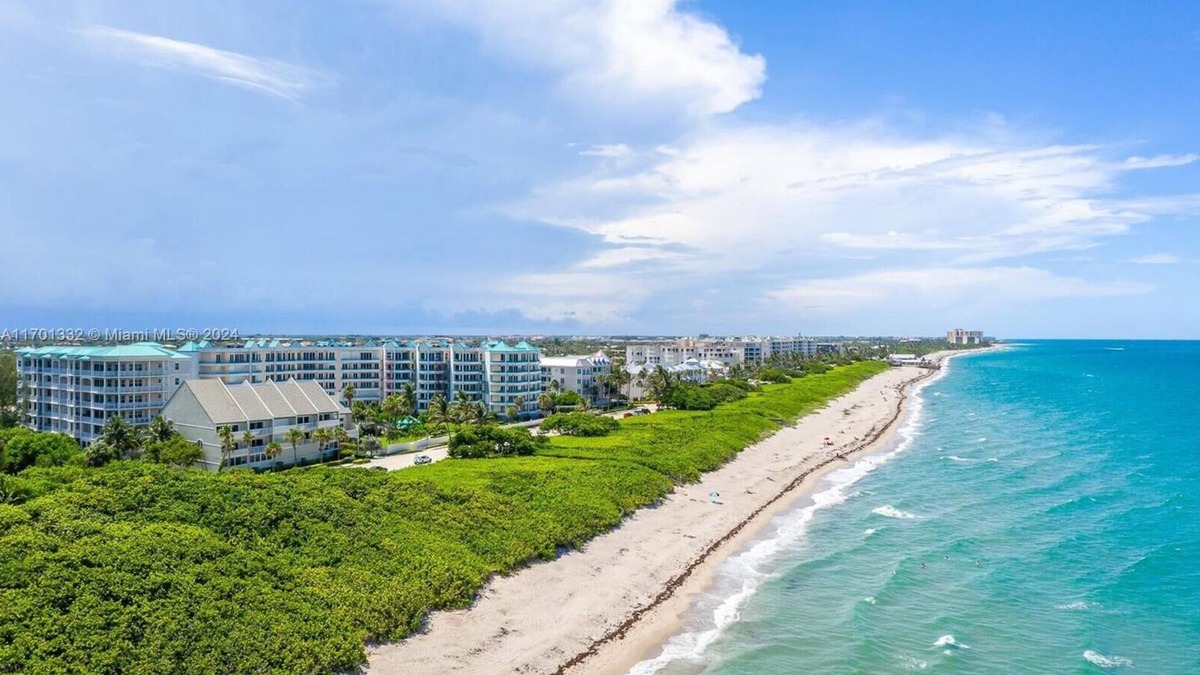 Olympus Condo | LUXURY 4-Ensuites Beach condo in Jupiter 100 Yards to Ocean!Ocean Views!