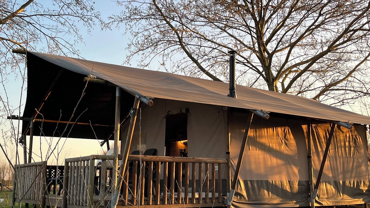 Hensbroek Cottage | Luxury 4-person safari tent on Landgoed de Leijen
