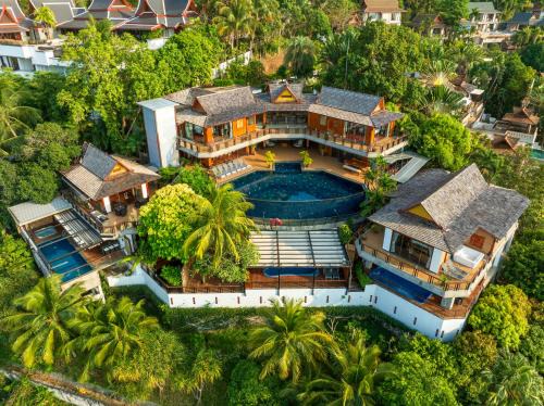 Cherngtalay Villa | Luxury 4 pool Seaview 6 bedroom Villa on Surin Hill