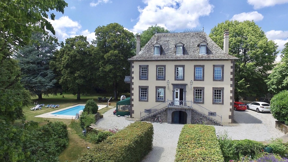 Lacroix-Barrez House | ​Luxury (4 Star) Manor House in the heart of rural Aveyron