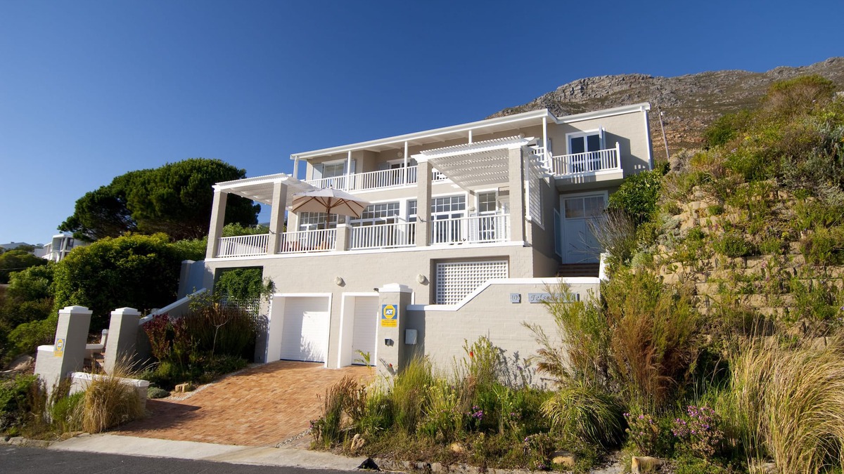 Simon's Town Villa | Luxury 4-star Villa in Simon's Town, South Africa; Superb Sea View