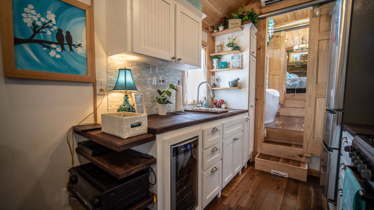 Georgia Coast House | Luxury 40 TINY Home
