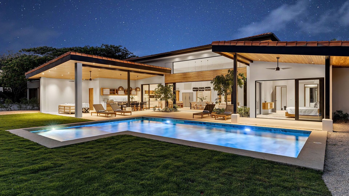 Tamarindo House | LUXURY 4B HOME WITH DAILY HOUSEKEEPING