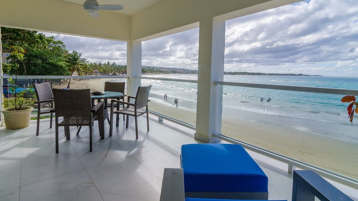 Cabarete Apartment | Luxury 4BD Beachfront Condo with Amazing Sea Views, Pool, Central Location