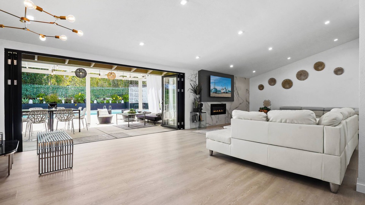 Thousand Oaks House | Luxury 4BDs w/Pool at Thousands Oaks