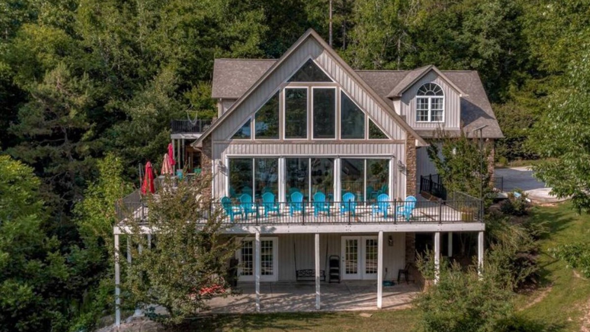 Saxony Forest House | Luxury 4BR/4BA Lake Keowee Retreat- Mountain Cabin Vibes + Private Dock