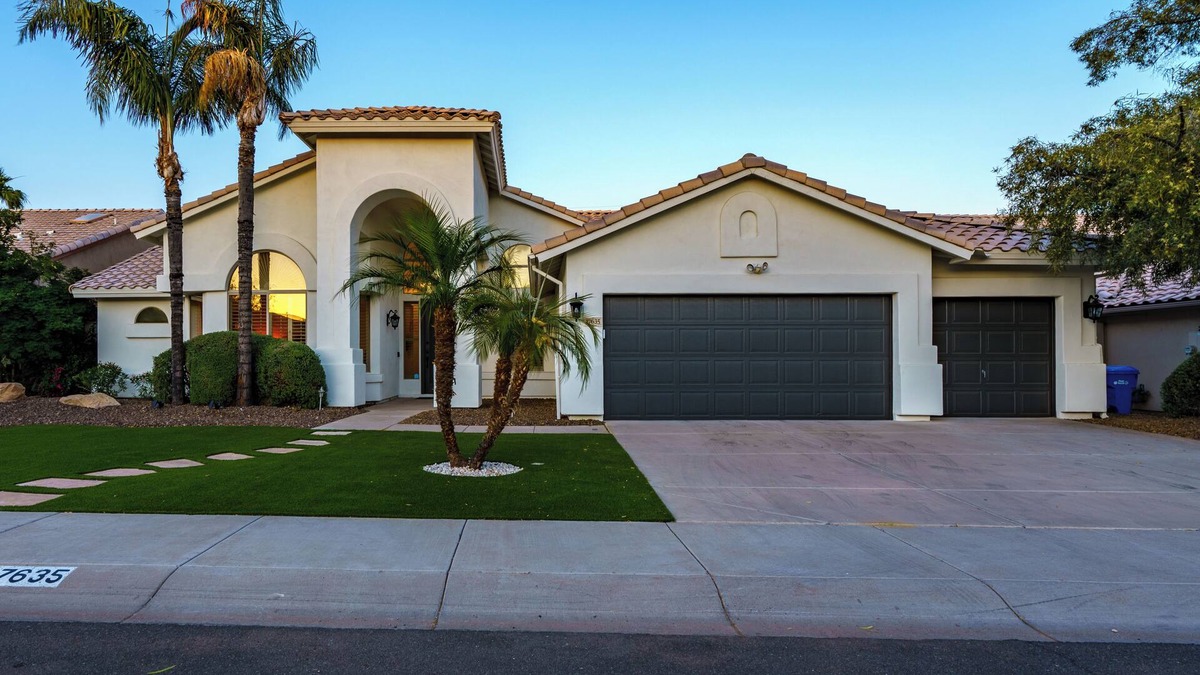 Dave Brown Arabian Estates House | Luxury 4BR w/Heated Pool Near Mayo & Golf