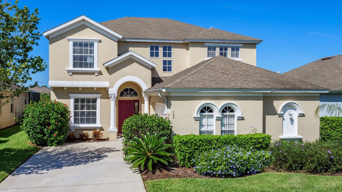 Haines City House | Luxury 5 BR 4.5 BA Villa - Large Pool Area and Spa, Not Overlooked, Games Room