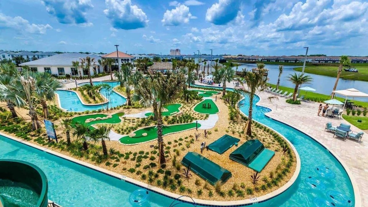 Kissimmee House | Luxury 5 BR at Disney Universal free heated pool high chair stroller playpen