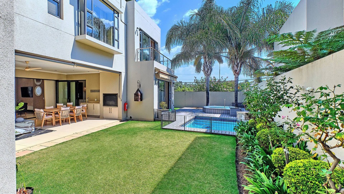 Greater Johannesburg Metropolitan Area House | Luxury 5-BR home, all en-suite, Solar + fast Wifi