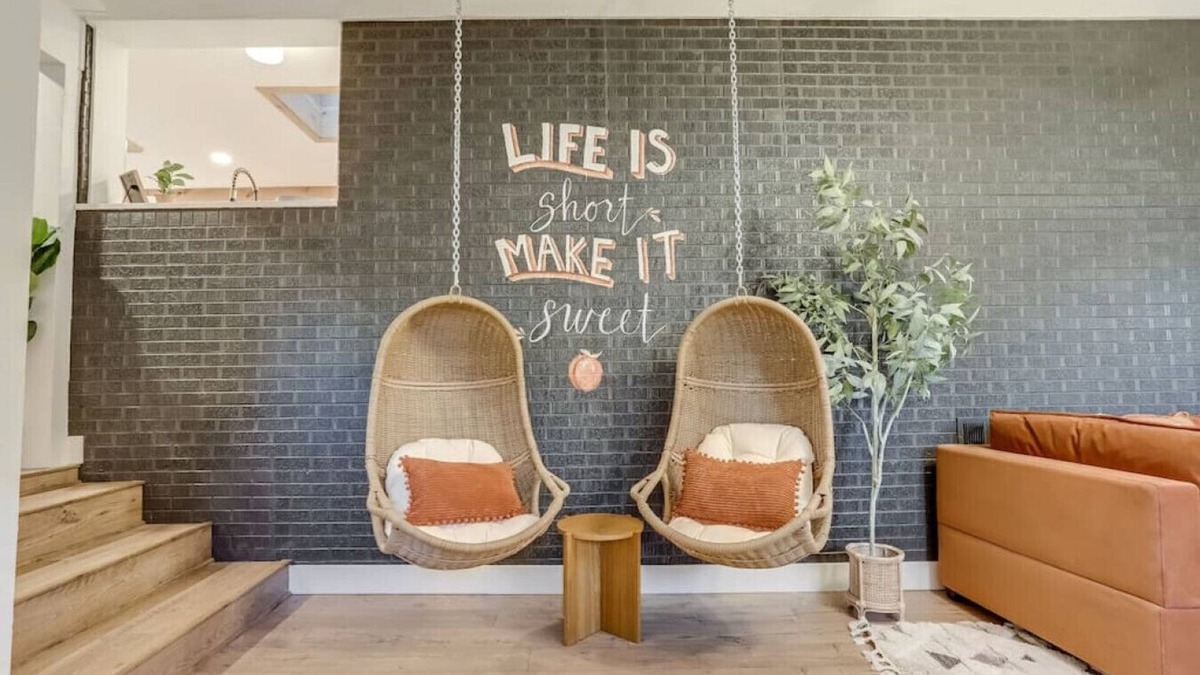 Barths House | Luxury 5 BR Retreat|10 min to DT Denver|Hot Tub