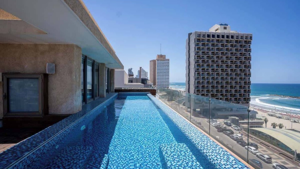 Tel Aviv Promenade Condo | Luxury 5BR penthouse & private pool by HolyGuest