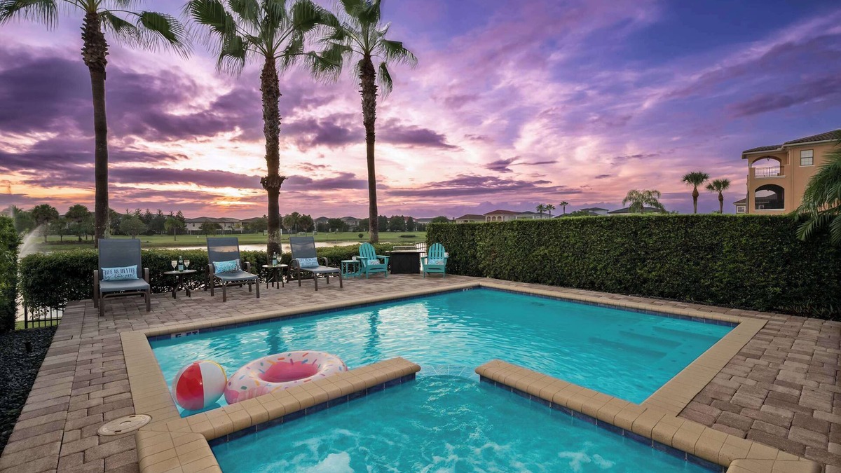 Reunion Apartment | Luxury 5BR Villa w Pool & Cinema, 4mi to Disney