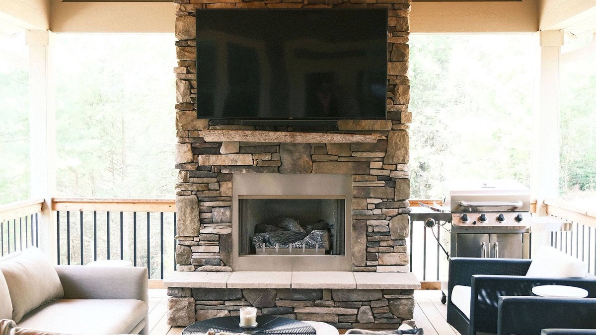 Weaverville House | Luxury 8acres professionally decorated, hot tub, outdoor kitchen 15min Asheville