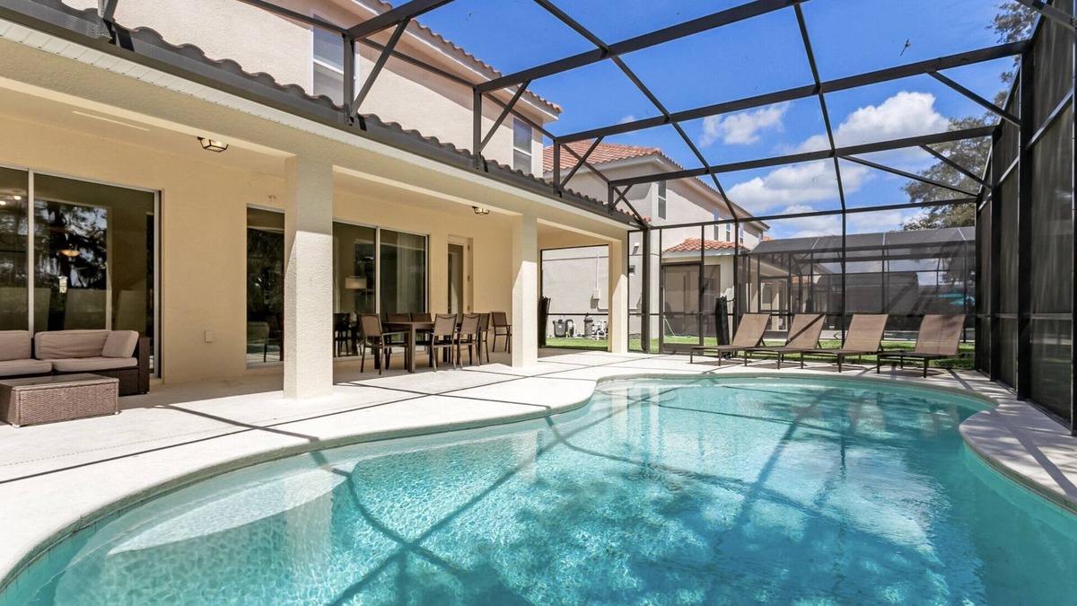 Sunridge Woods Villa | Luxury 9-Bedrooms with Water Slides, Pool, Game RM, Theater