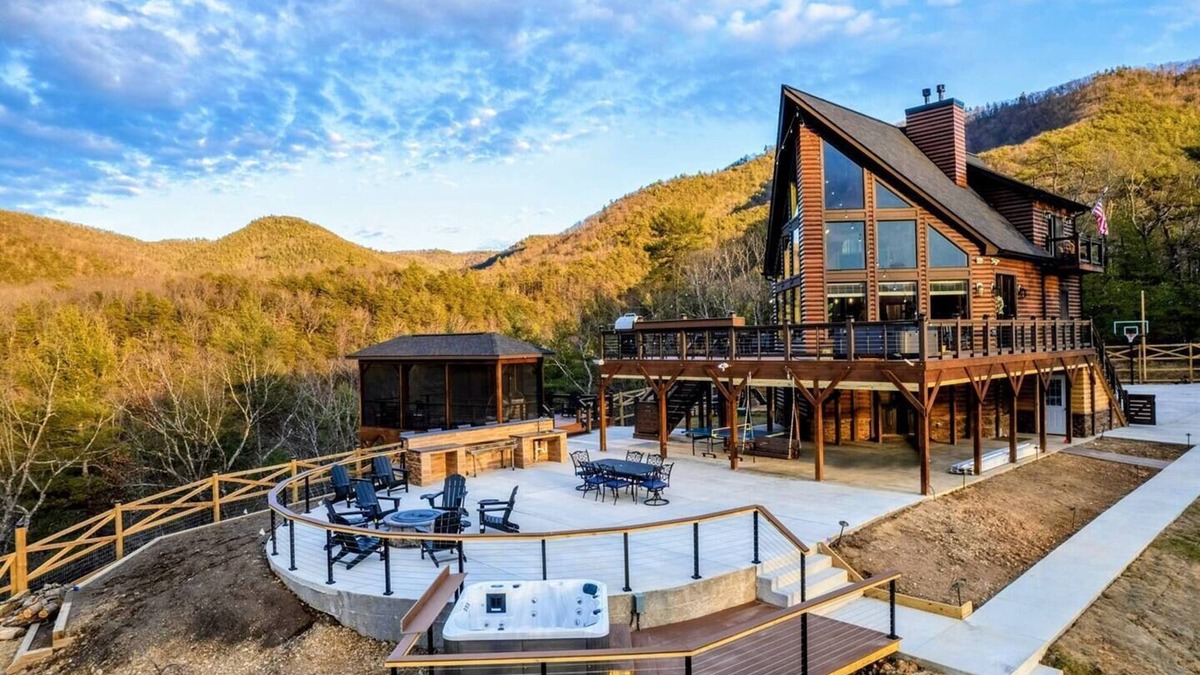 Milam Cabin | Luxury A Frame 5BR Hot Tub & Mountain Views