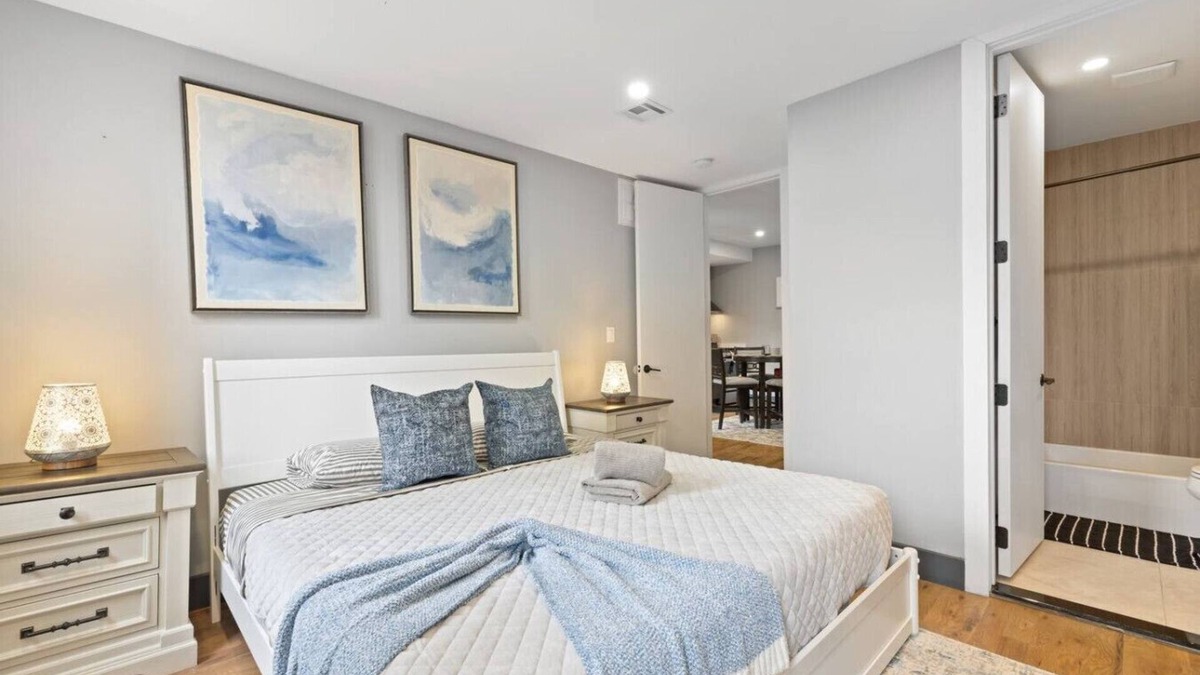 The Heights Apartment | Luxury and Chic 2BR/2BA Apt just Minutes to NYC & Hoboken