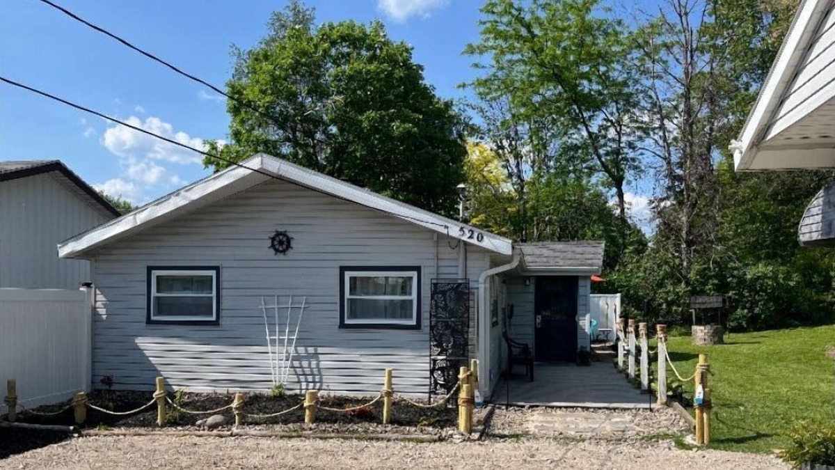 Hope House | Luxury and comfort lake house decor property