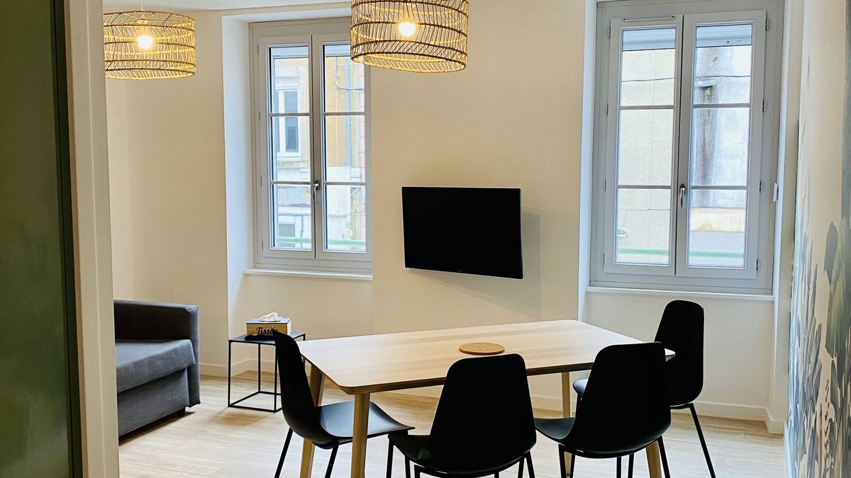 Montceau-les-Mines Apartment | Luxury Apartment - Street View