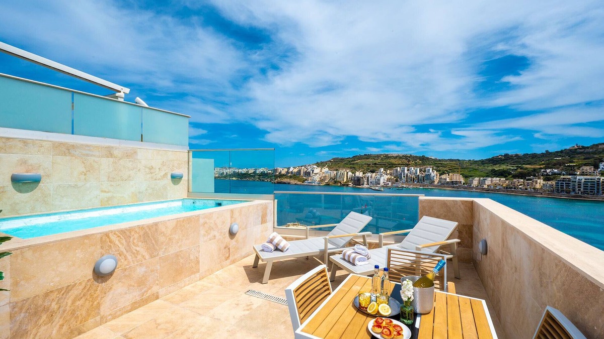 St. Paul's Bay Apartment | Luxury Apartment With Private Heated Pool Overlooking Sea Views
