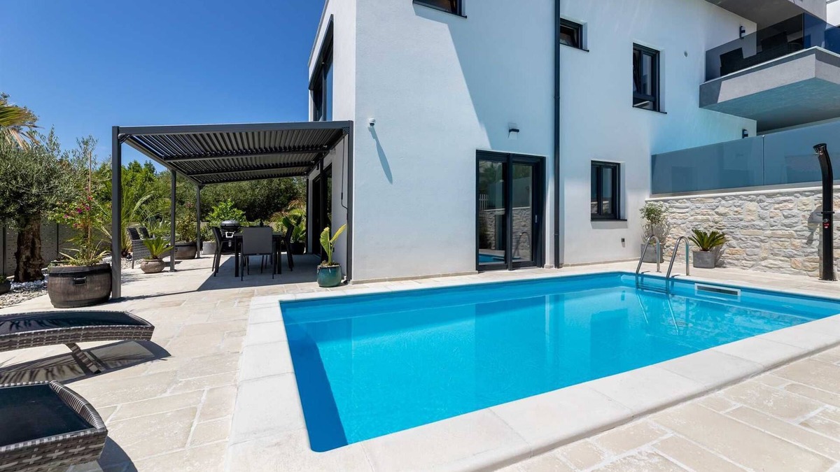 Krk Apartment | Luxury Apartment I. with a heated pool in Villa Adria Apartments