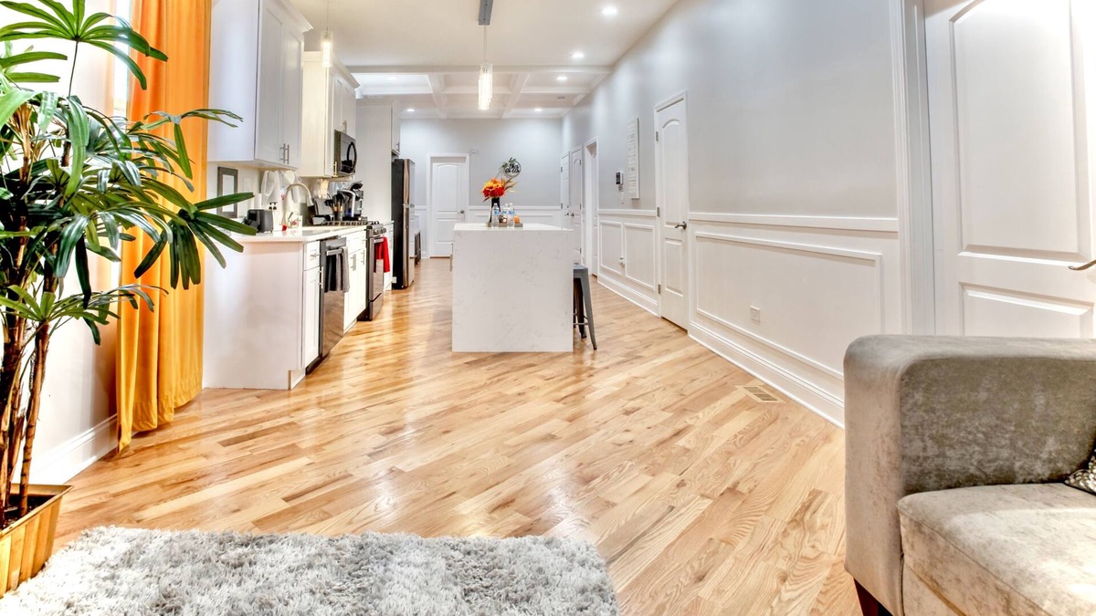 Grand Boulevard Apartment | Luxury Apartment in Bronzeville, Just Minutes from Downtown - RSV Now!