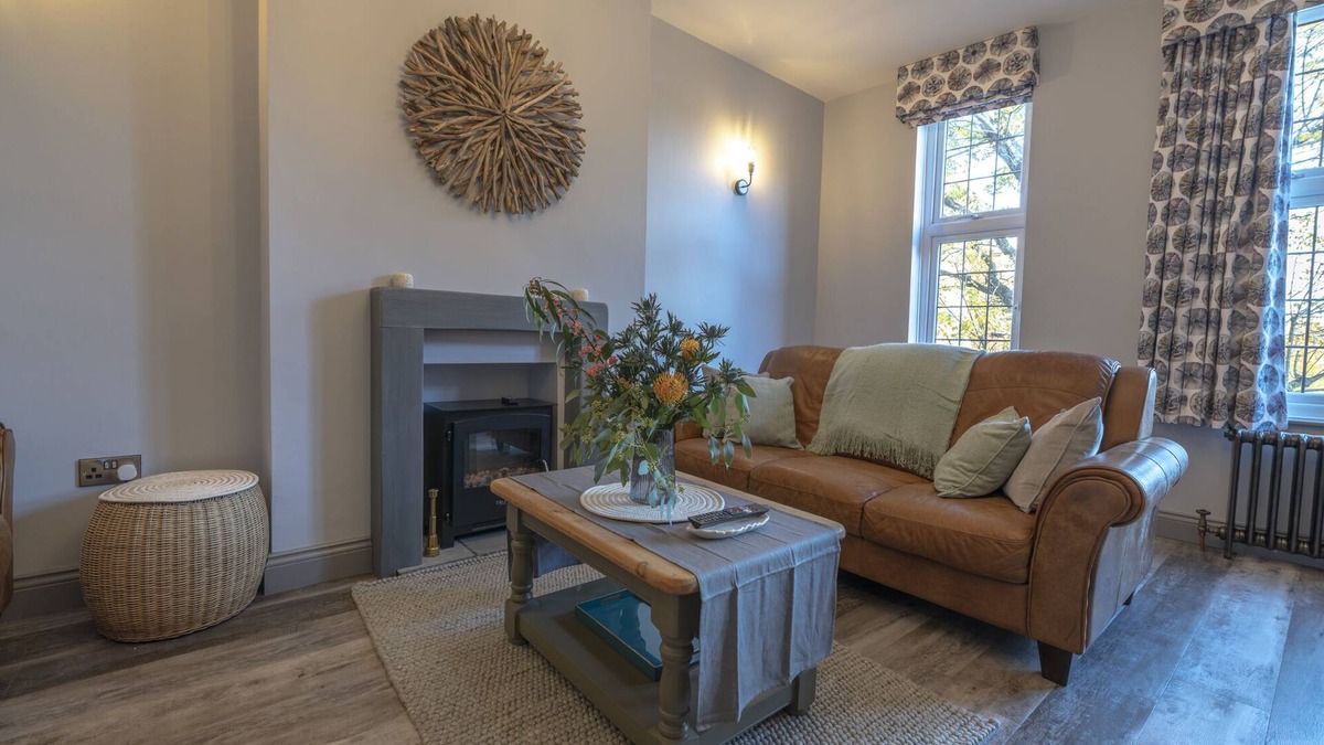 Meads Apartment | luxury apartment in peaceful meads village with all amenities and beach nearby