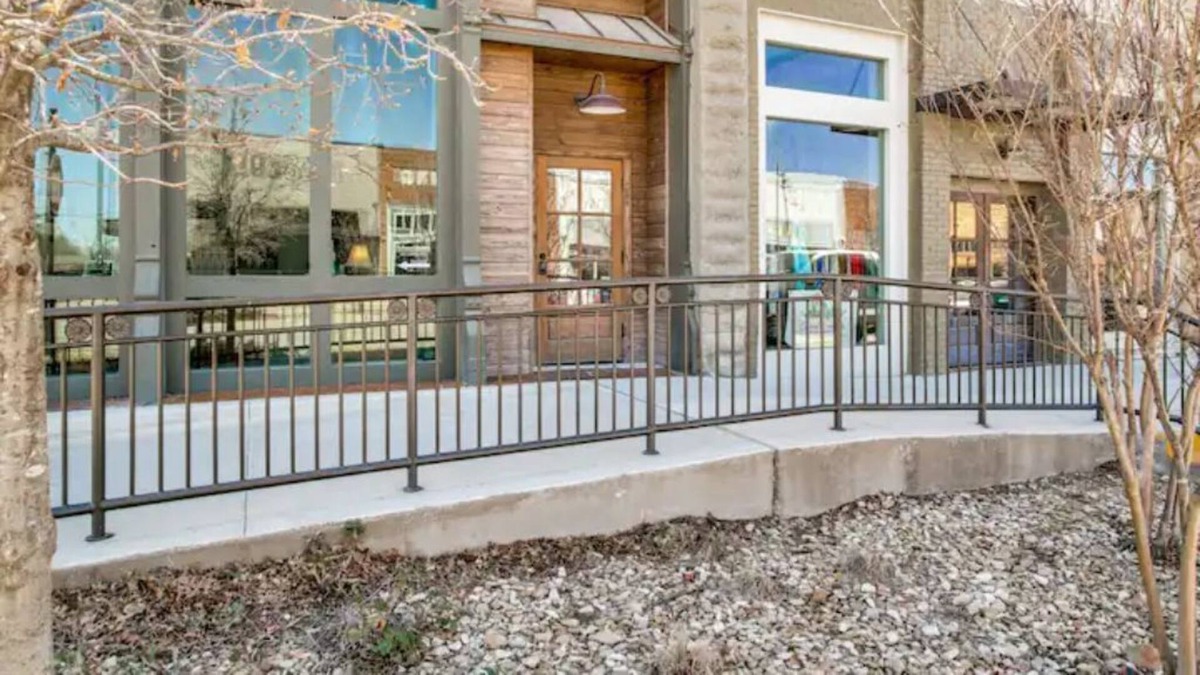 Bridgeport Apartment | Luxury Apartment in Historic Downtown Bridgeport!