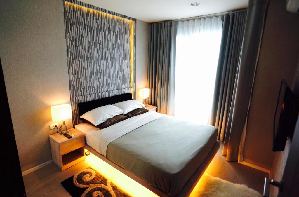 Thung Maha Mek Apartment | Luxury Apartment near Downtown (Pick-up Service)