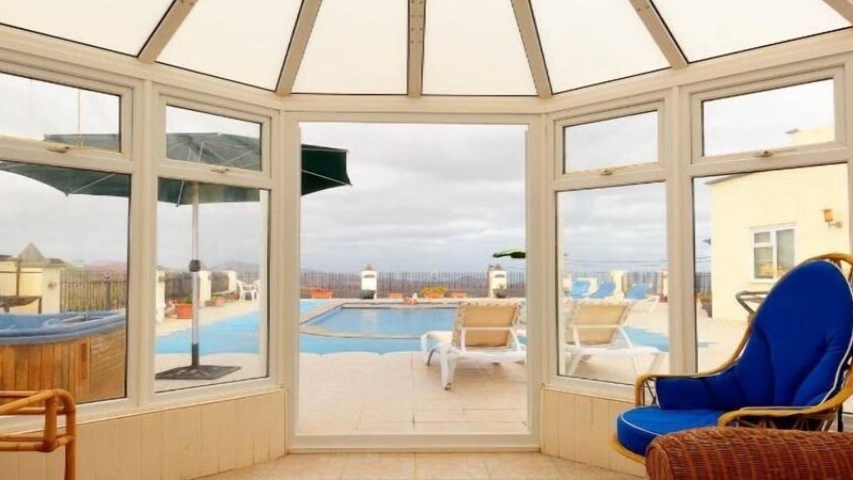 Soo Apartment | Luxury Apartment with Pool, Hot Tub, and Free Accommodation Insurance,