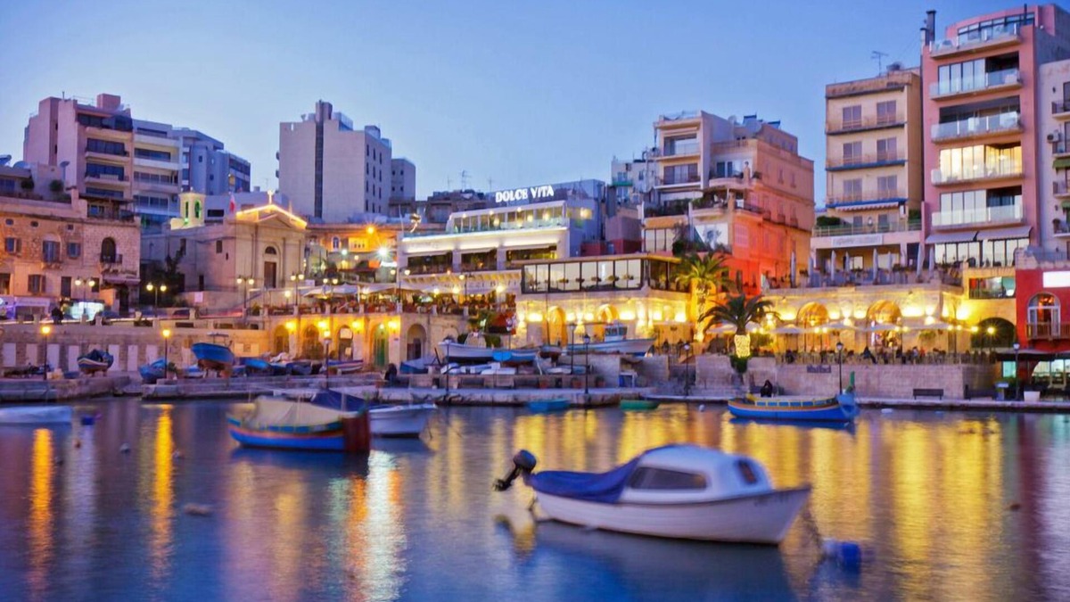 Sliema Apartment | Luxury Apartment With Pool and Terrace, Top Location