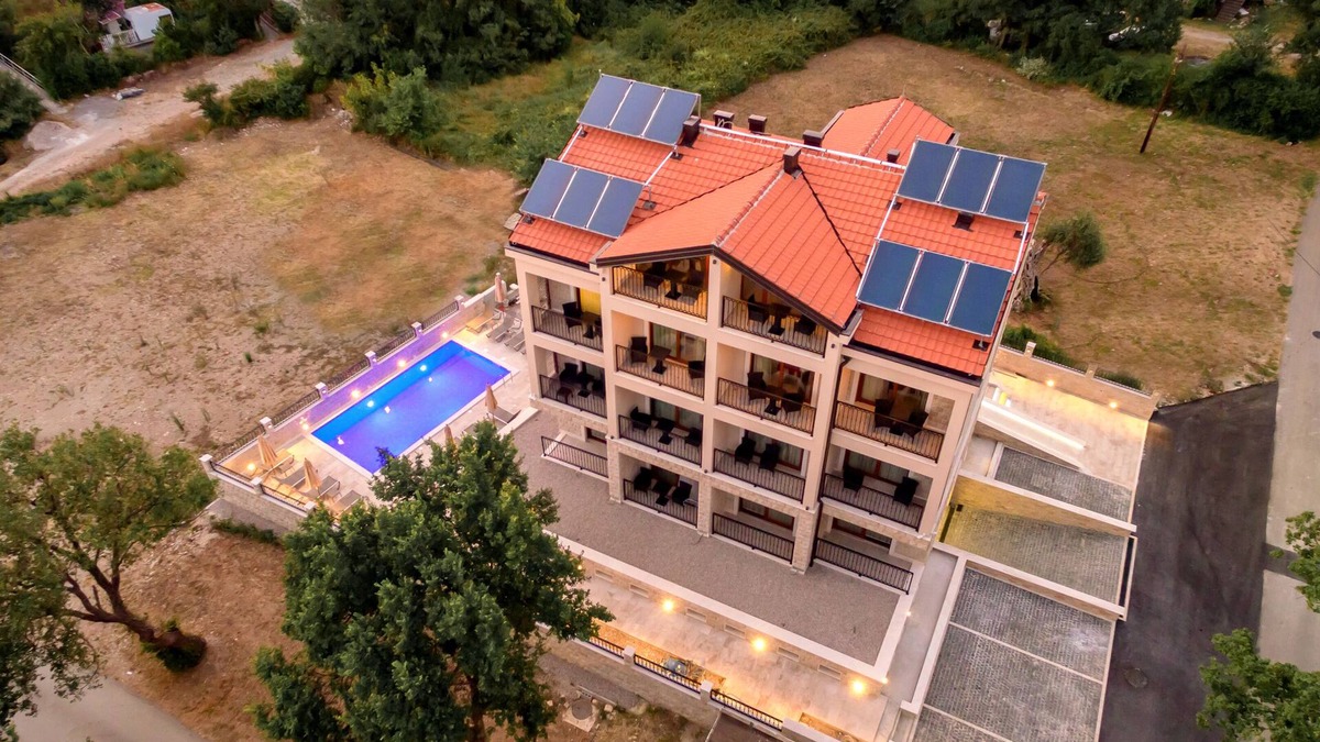 Kaluđerac Apartment | Luxury Apartments Queen - One Bedroom Apt with Sea View - Attic