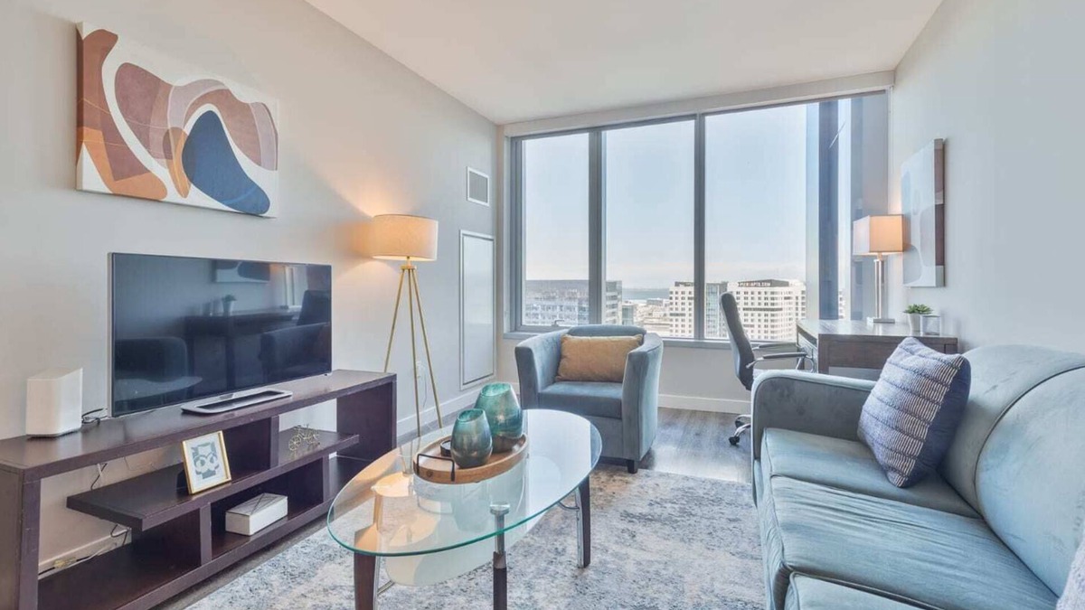 Seaport District Apartment | Luxury Apt with Water Views