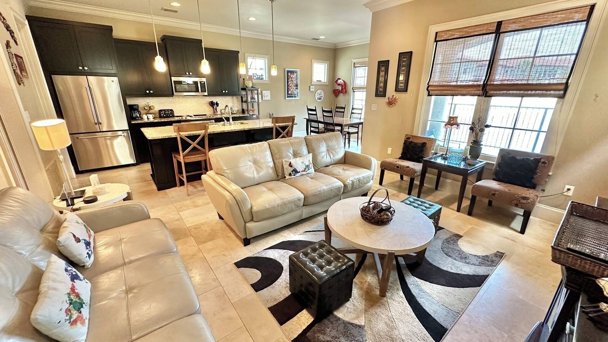 Villa Lago House | Luxury Awaits in Your Dream Getaway, Golf cart included! 1953VL