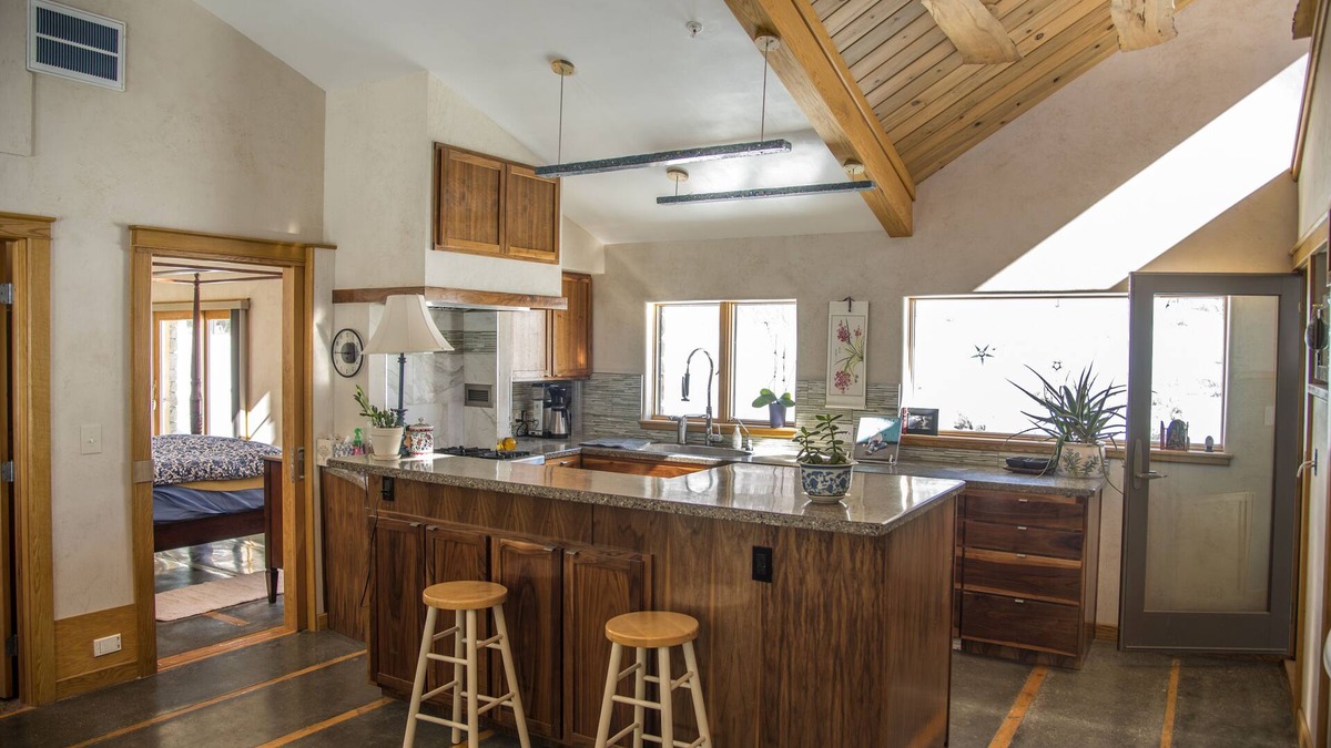 Steamboat Springs House | Luxury Award Winning Secluded Mountain Home 80 Acres Hot Tub w/Pro Kitchen