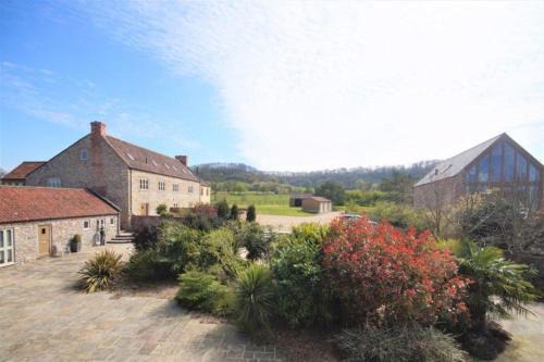 Dulcote House | Luxury Barn near Wells - Pool, Gym