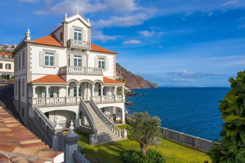 Santa Maria Maior Villa | Luxury Barreirinha House old town by HR MADEIRA