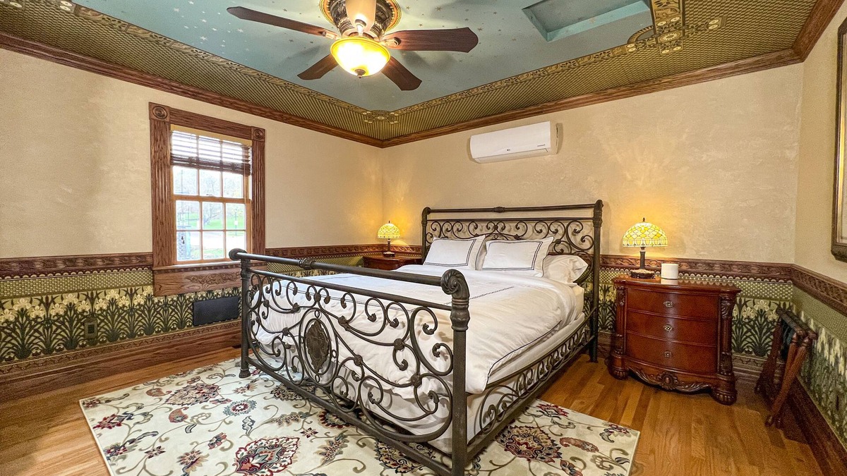 Bayfield Apartment | Luxury Bayfield Apartment with Deck, View of Lake Superior & California King Bed