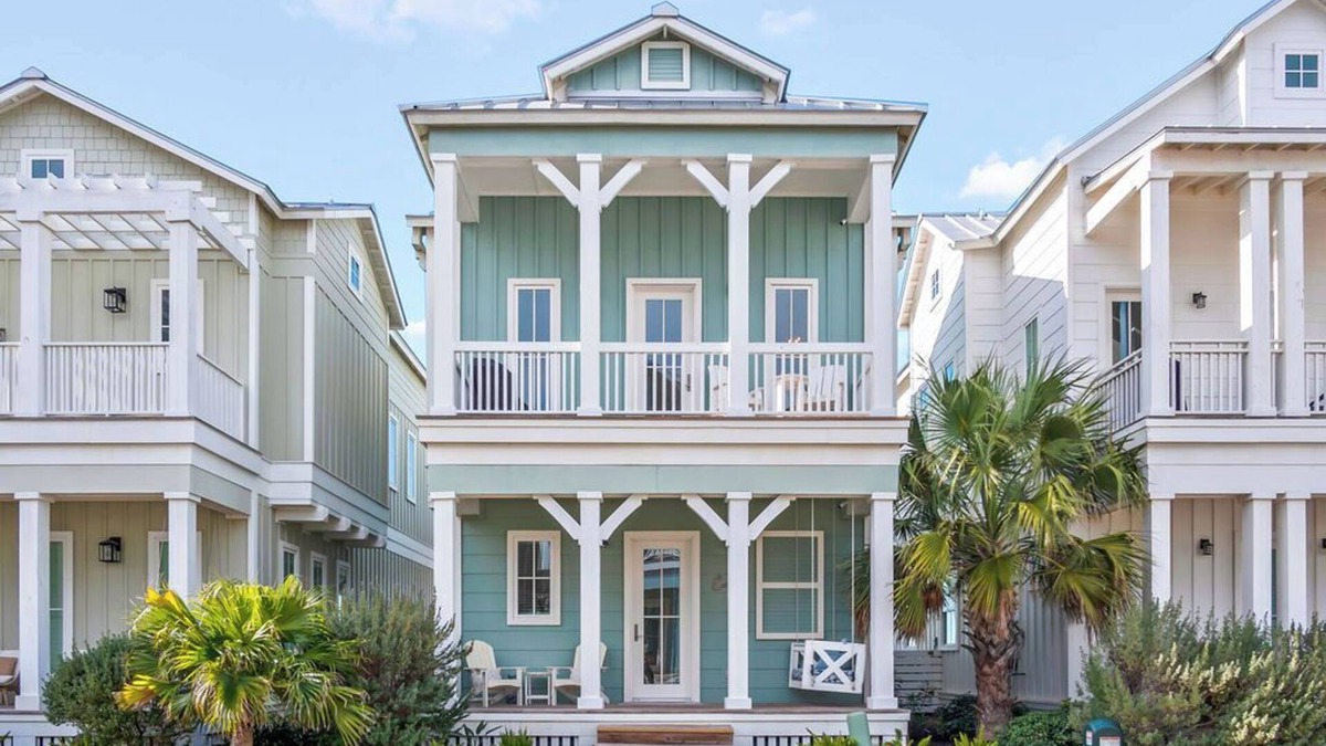 Cinnamon Shore Cottage | Luxury Beach Cottage on Park w/Porch Swing & Access to Great Amenities