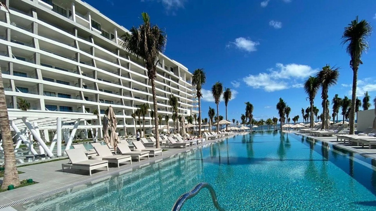 Playa Mujeres Villa | Luxury beach front villas