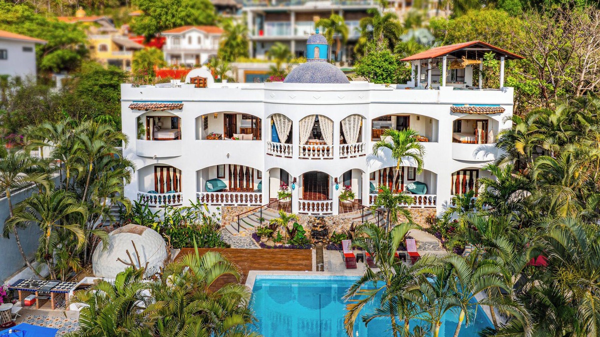 San Francisco Villa | Luxury Beach Living at Alma Vida Retreats