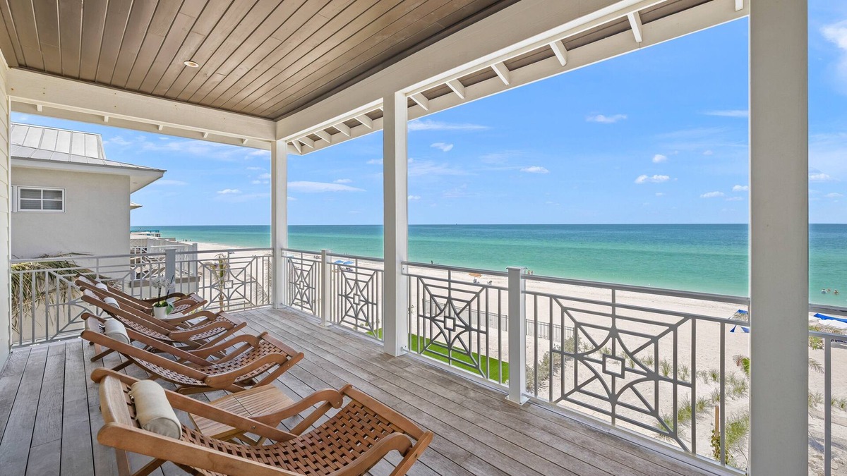 Bradenton Beach House | Luxury BEACHFRONT Beach House - Pool & Spa - Direct Gulf Access - Entire Home