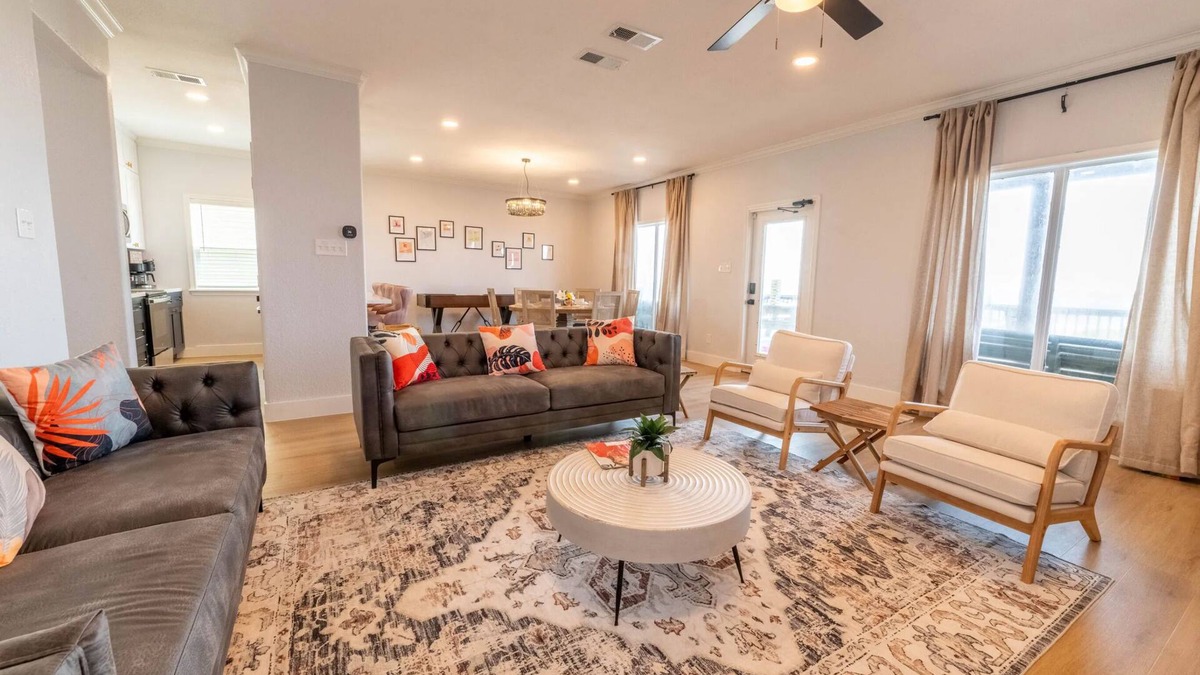 Surfside Beach House | Luxury Beachfront Villa - 19 | Newly Renovated | Pet Friendly | 5 Star Amenities