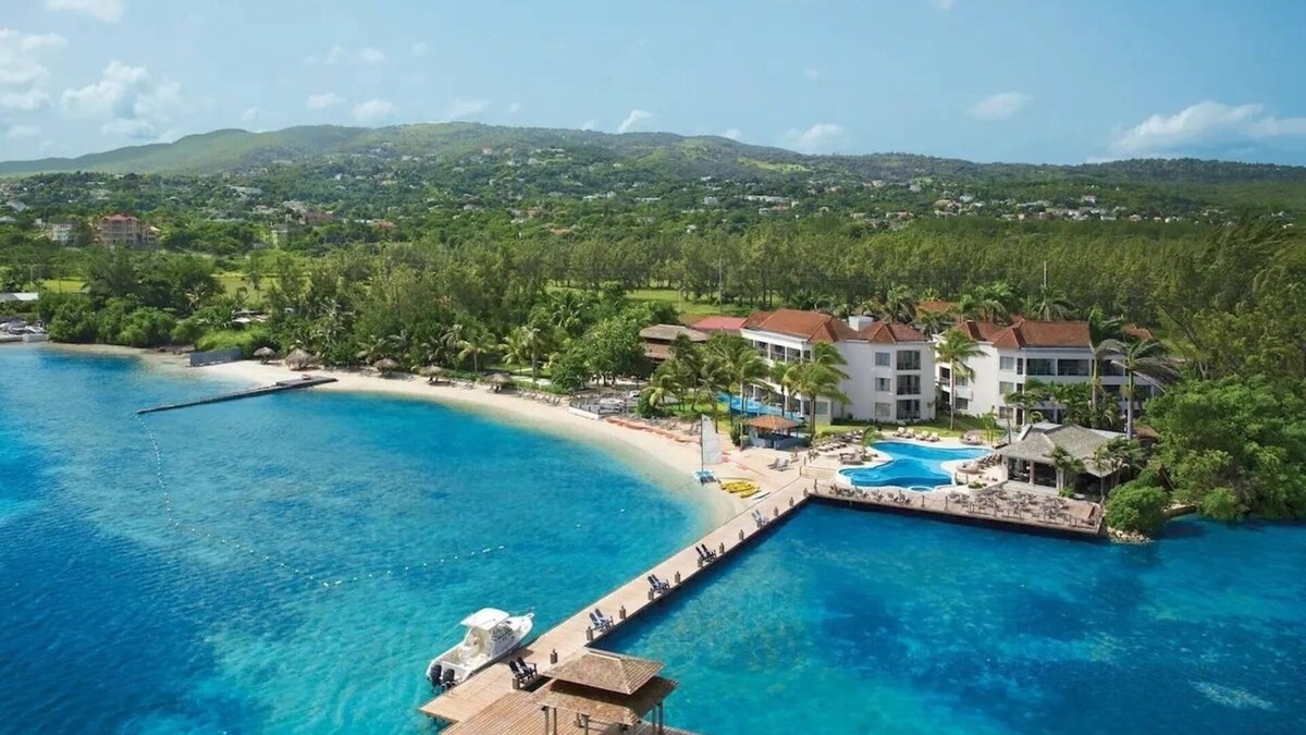Albion Resort | Luxury Beachfront All Inclusive Resort Jamaica Tropical View