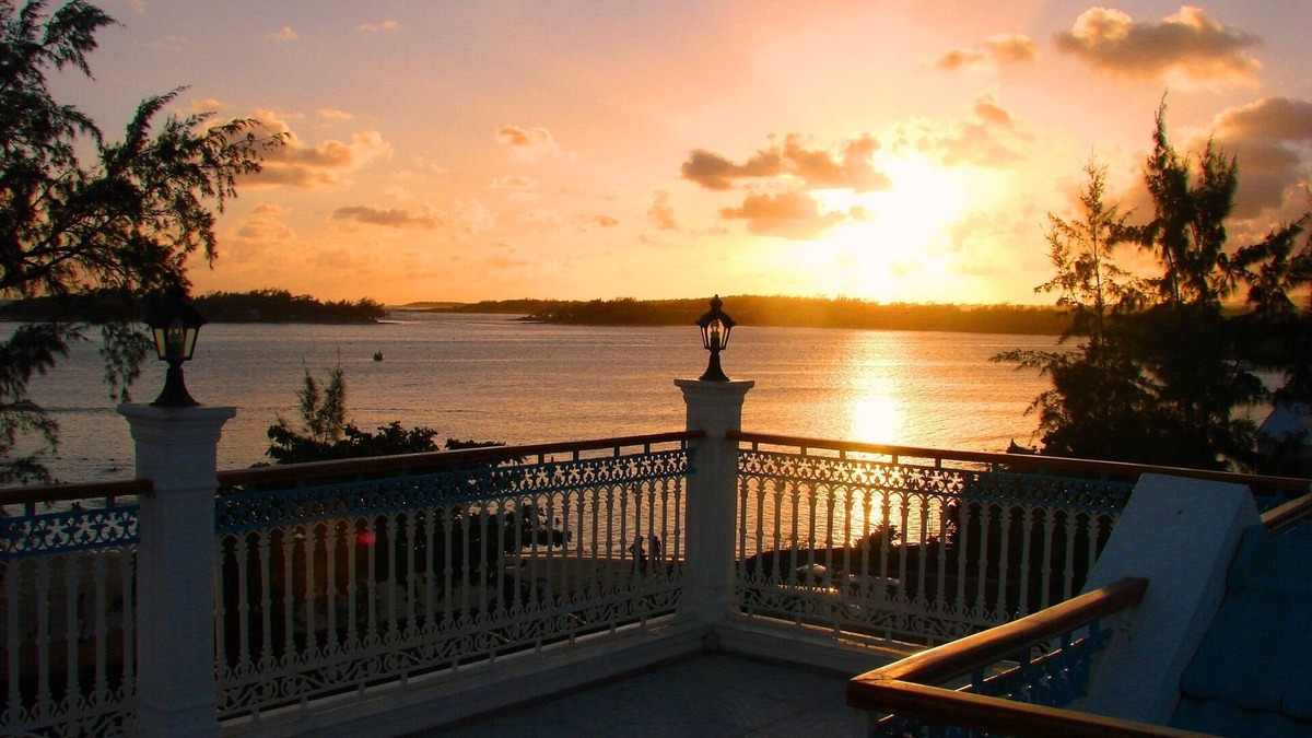 Blue Bay Villa | Luxury Beachfront Holiday Villa in MAURITIUS (Blue Bay)