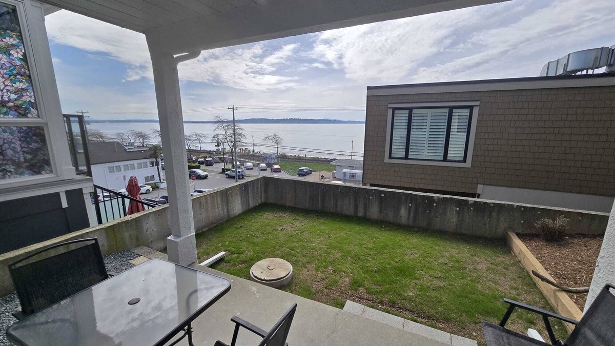 White Rock House | Luxury Beachfront Suite